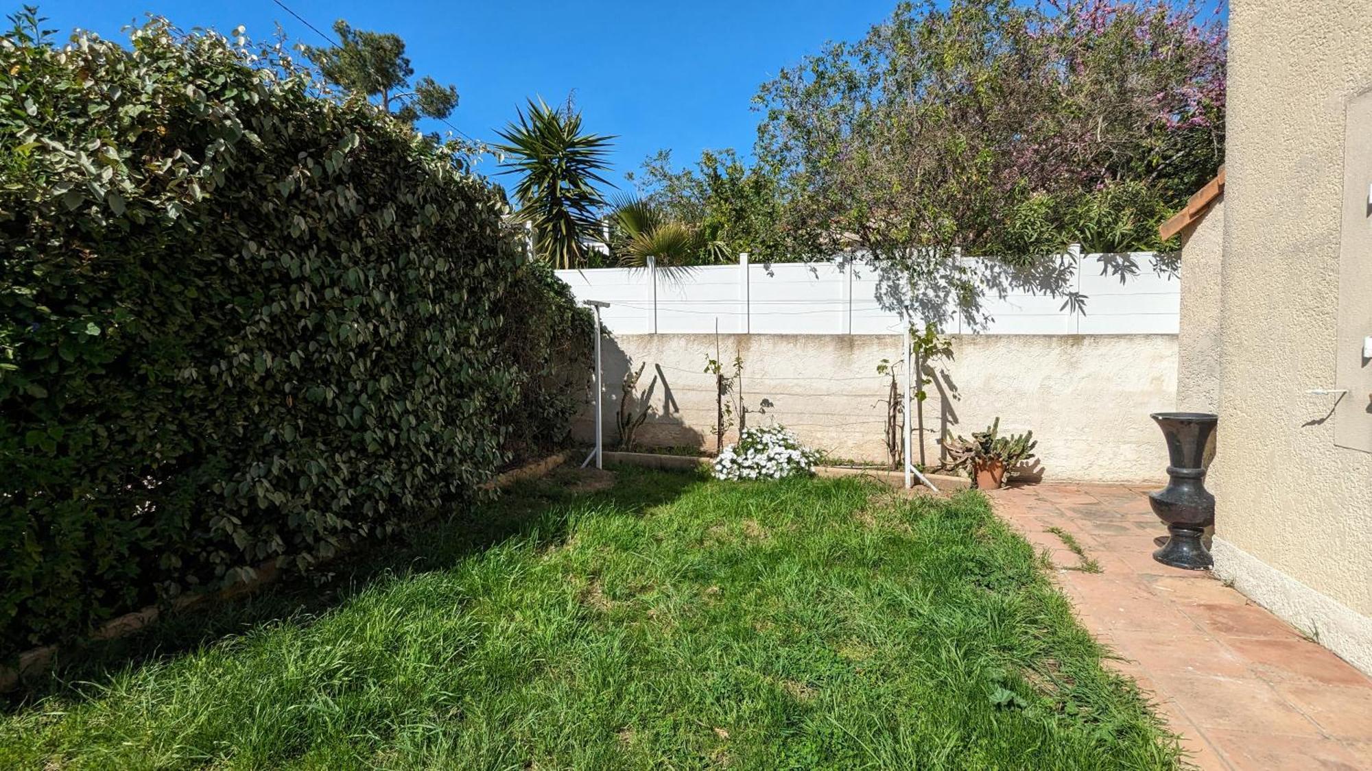 Maisonnette Kalis Calme Avec Climatisation Parking Jardin Cadre Campagne Plages A Pieds Bandol Bagian luar foto