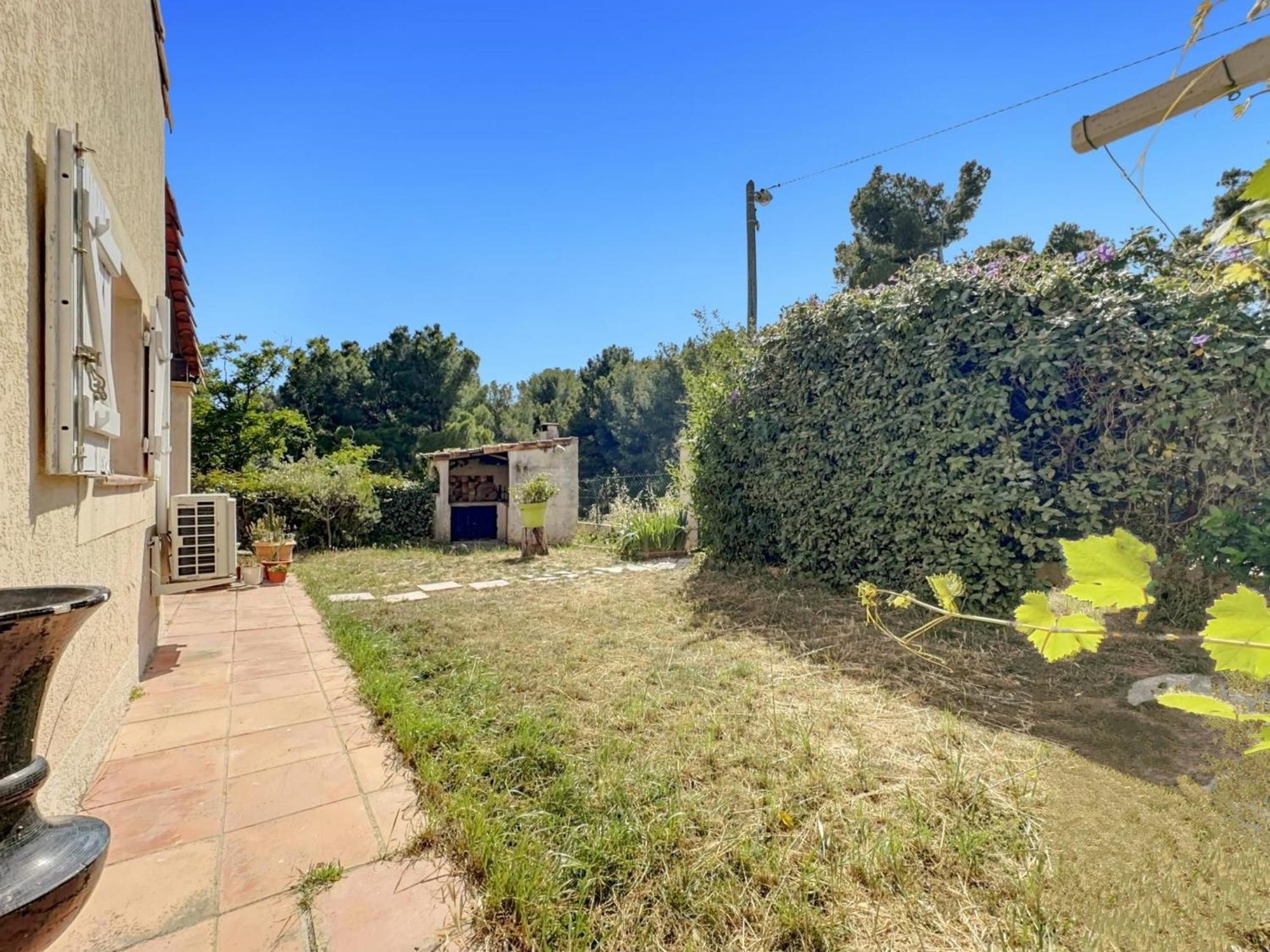 Maisonnette Kalis Calme Avec Climatisation Parking Jardin Cadre Campagne Plages A Pieds Bandol Bagian luar foto