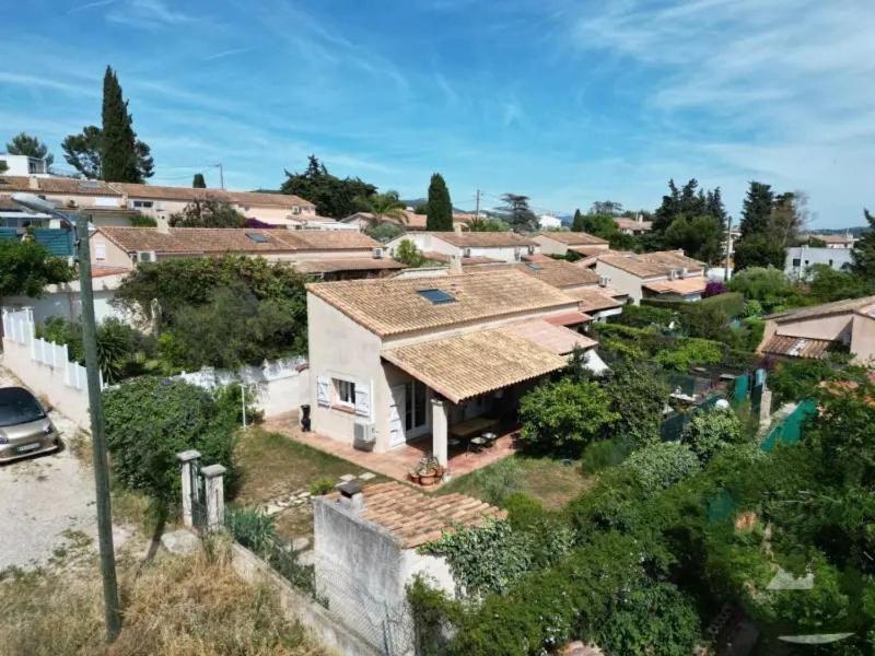 Maisonnette Kalis Calme Avec Climatisation Parking Jardin Cadre Campagne Plages A Pieds Bandol Bagian luar foto