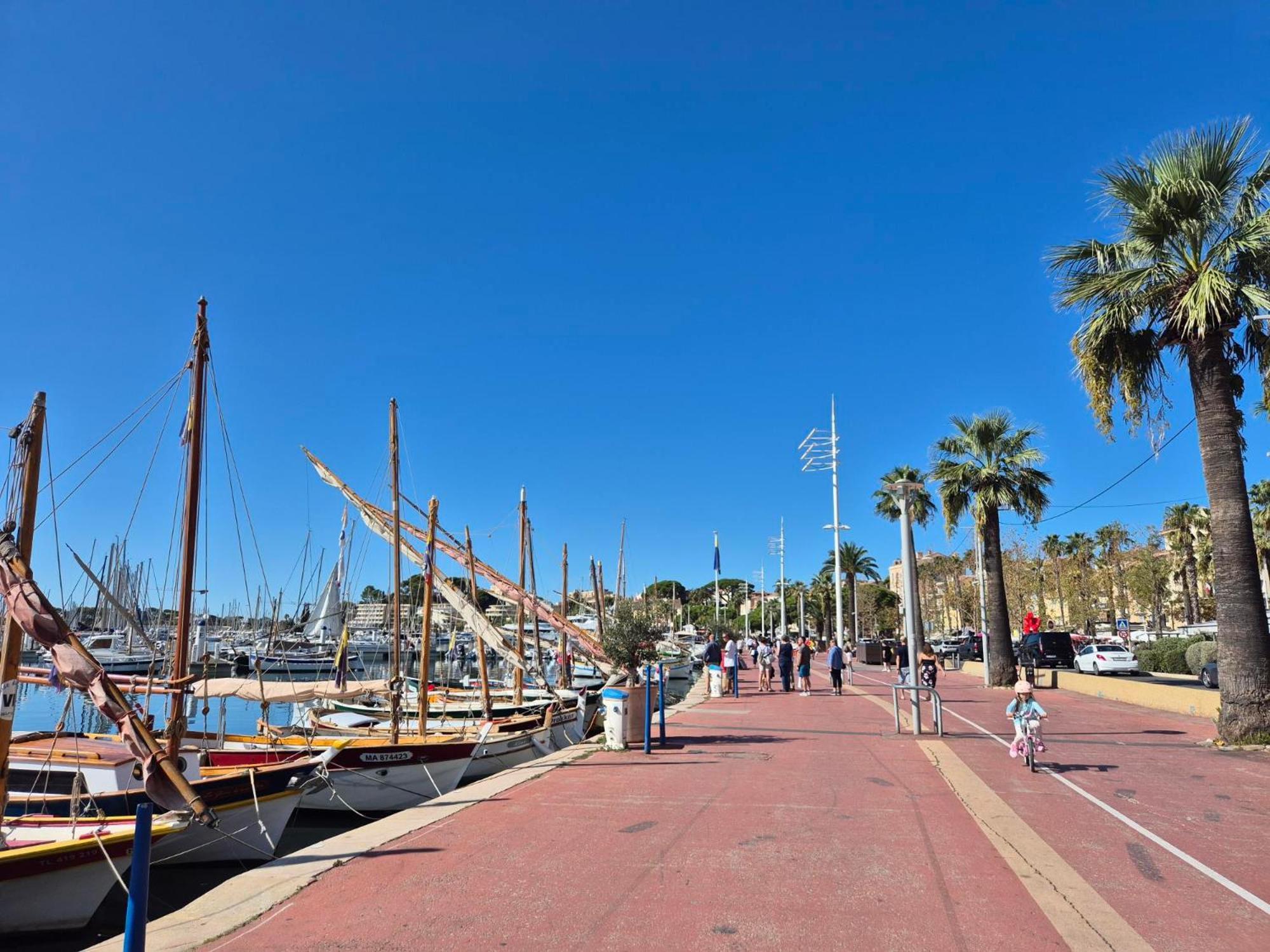 Maisonnette Kalis Calme Avec Climatisation Parking Jardin Cadre Campagne Plages A Pieds Bandol Bagian luar foto